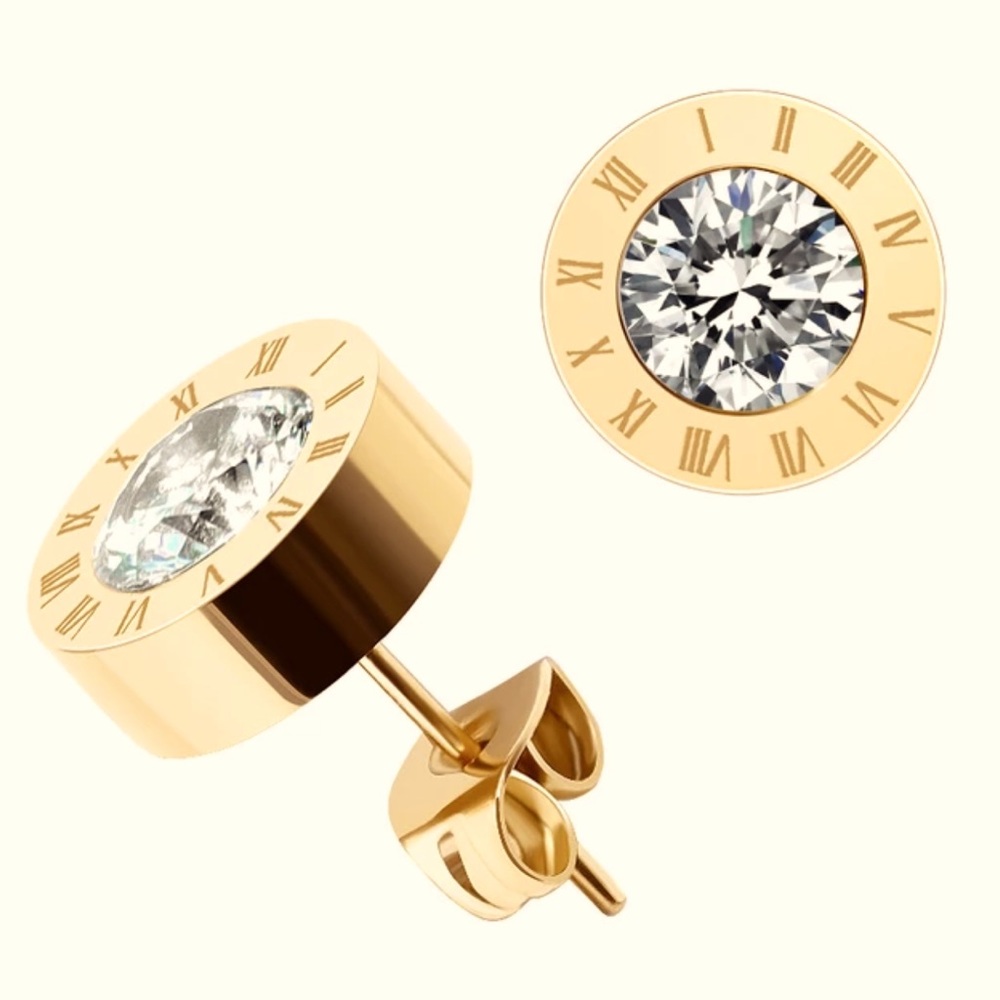 NWT fashion stud gold earrings